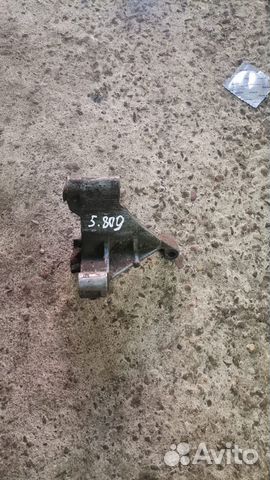 Кронштейн гур 028145521D Golf 3