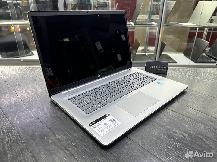 Нoвый ноутбук Hp Laptop 17 i3/12/512