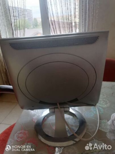 Монитор LG flatron L1720B