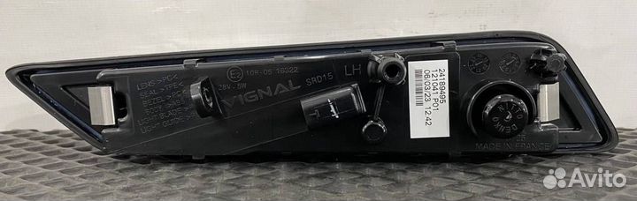 Поворотник левый Volvo FH5 84389663