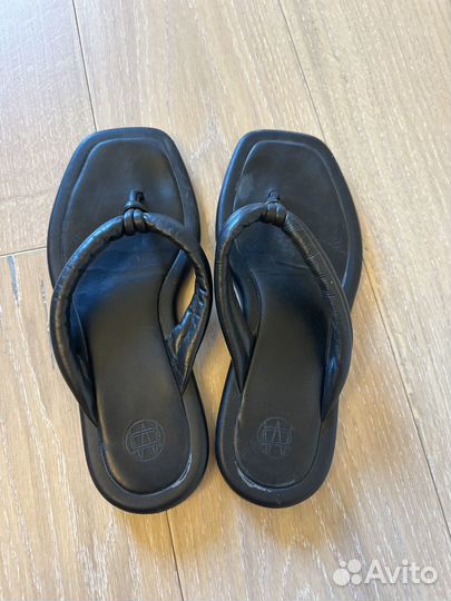 Шлепки женские 38 размер Massimo Dutti