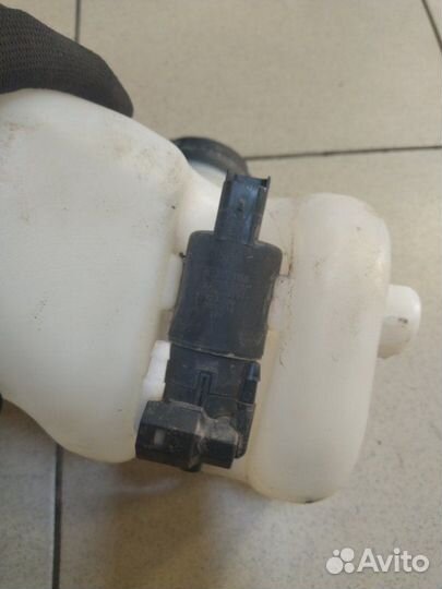 Бачок омывателя Renault Sandero 2 K7M