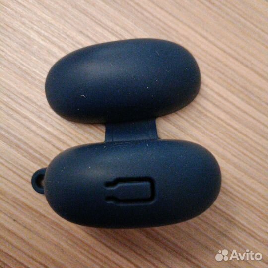 Чехол синего цвета для наушников realme buds t100