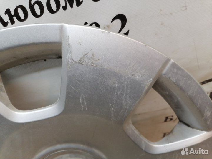 Колпак колесный Toyota Hiace 2011