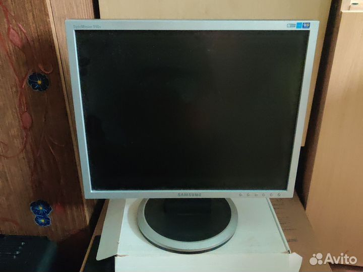 Монитор Samsung 940n