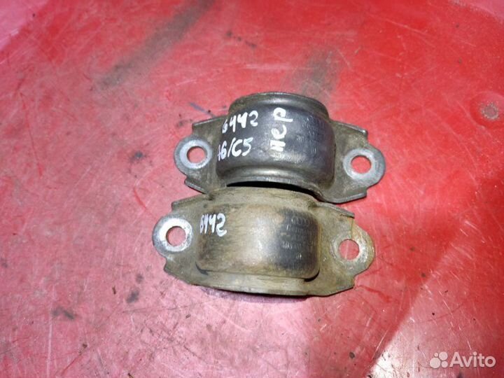 Скобы стабилизатора передние Audi A6 седан ALF