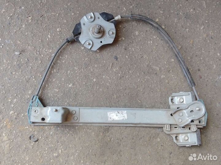Стеклоподьемник задний правый Лада Гранта