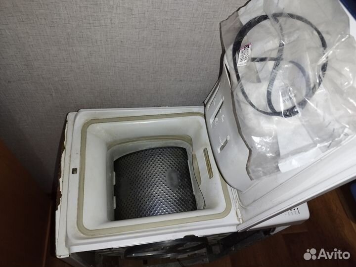 Стиральная машина Whirlpool AWE6518