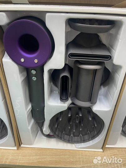 Фен для волос dyson