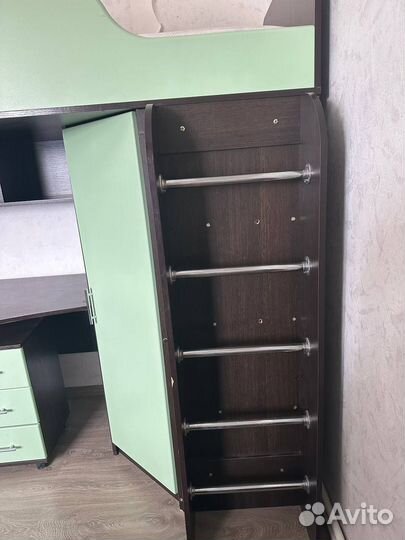 Детская кровать чердак со столом