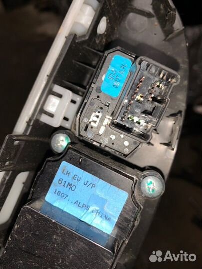 Блок управления стеклоподъемниками Suzuki Sx4