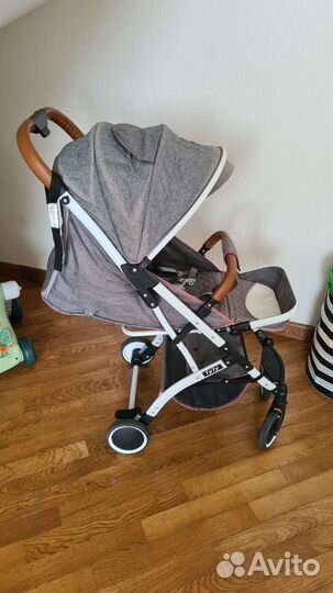 Прогулочная коляска