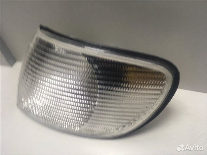 Поворотник левый Audi A6 C4 1994-1997 101M