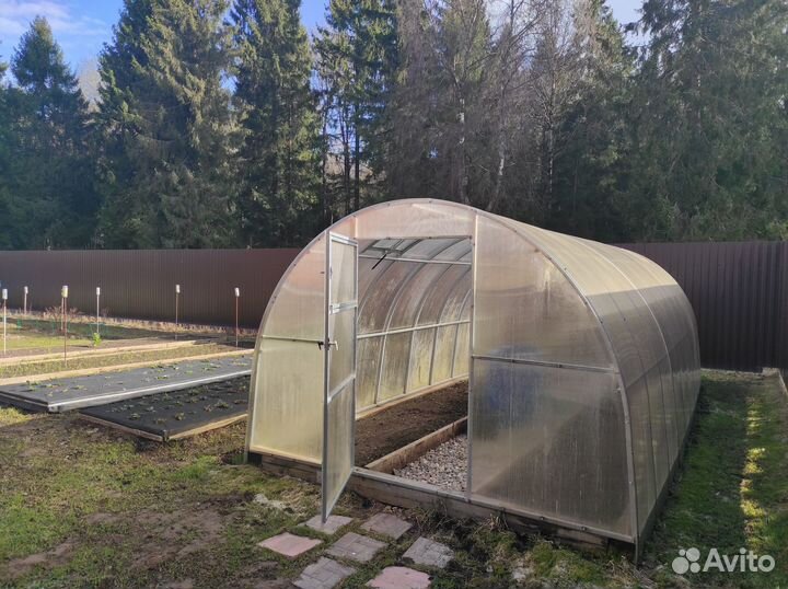 Доводчики дверей теплиц автоматический