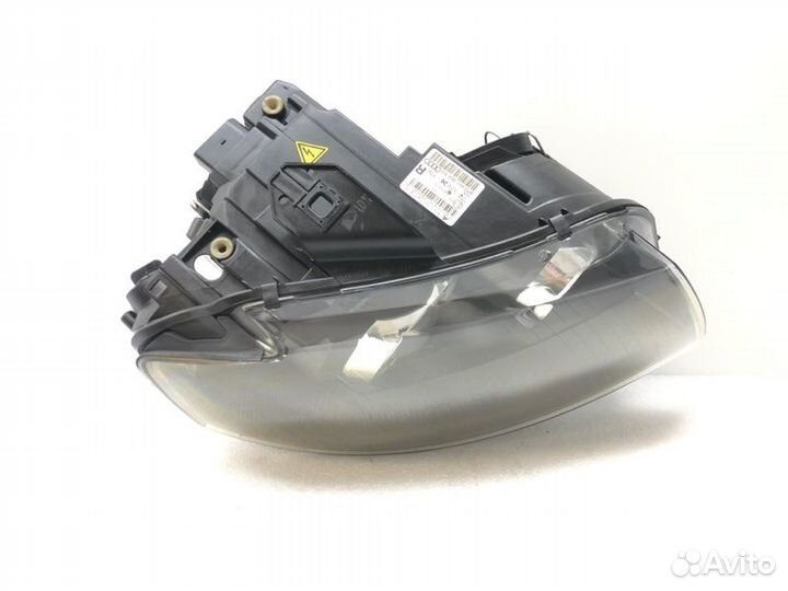 Фара передняя правая Audi A3 8P 2007