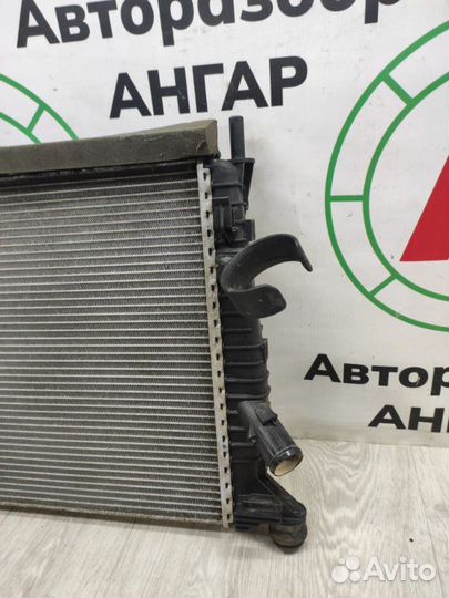 Радиатор охлаждения двигателя Ford Focus CB4 hhda
