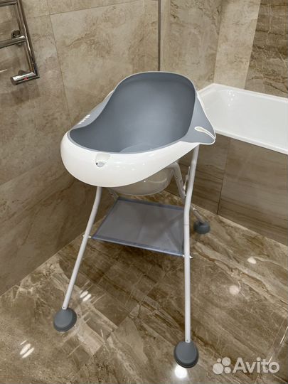 Ванночка для купания+подставка Beaba