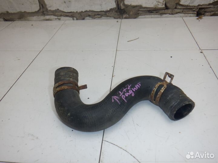 Патрубок радиатора Peugeot 206