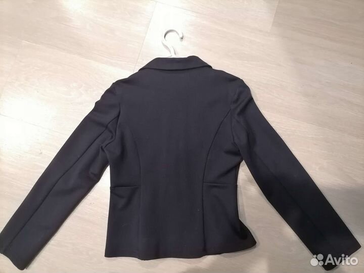 Школьная форма синий пиджак на девочку 122 новый