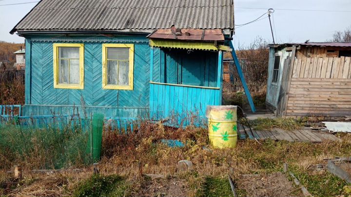 Дача 20 м² на участке 8 сот.