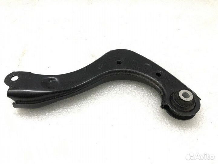 Рычаг поперечный верх задний правый Toyota Camry
