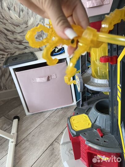 Щенячий патруль база и щенок гончик