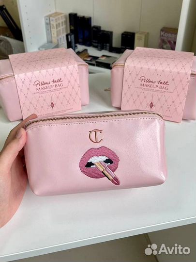 Косметичка Charlotte Tilbury