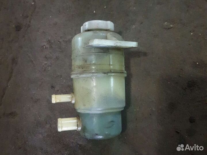 Бачок гур митсубиси лансер 10