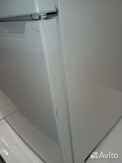 Холодильник maunfeld MFF144SFW