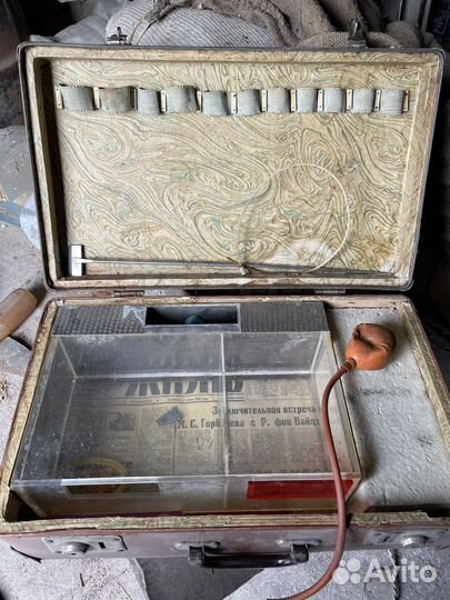 Чемодан с аквариумом