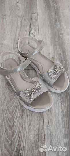 Босоножки для девочки