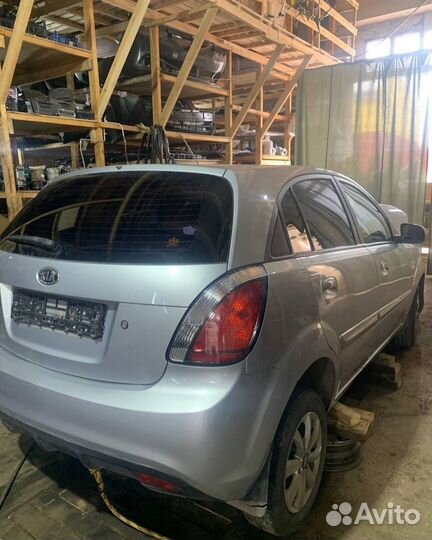 Кузов Kia RIO 2 разбор