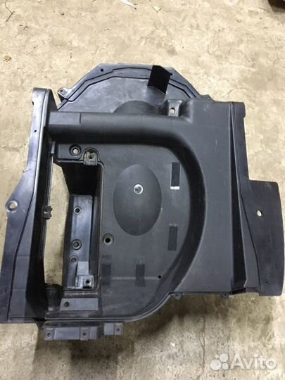 Заднее крыло Honda Foresight 250