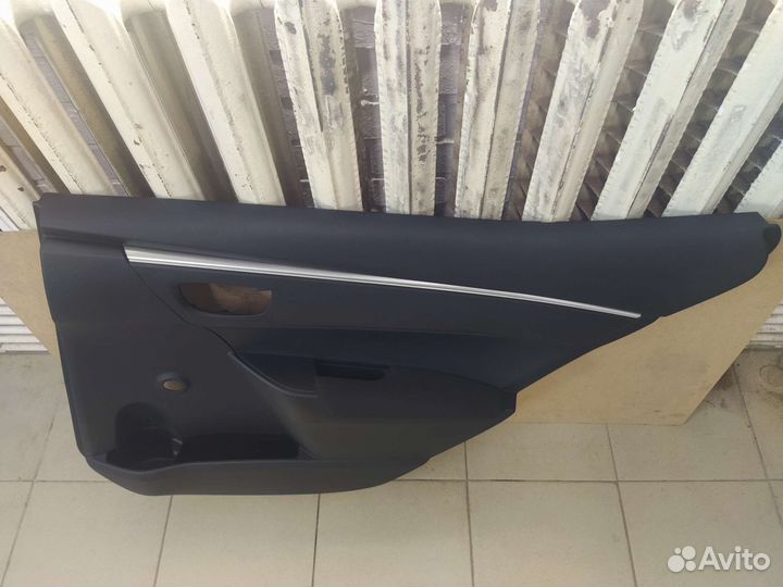 Дверная карта задняя правая Тойота Королла Е 180