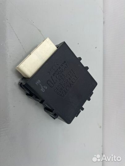 Блок управления стеклоочистителем Toyota Corolla