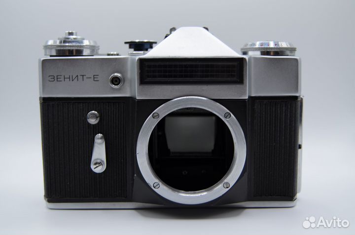 Пленочный фотоаппарат Зенит Е