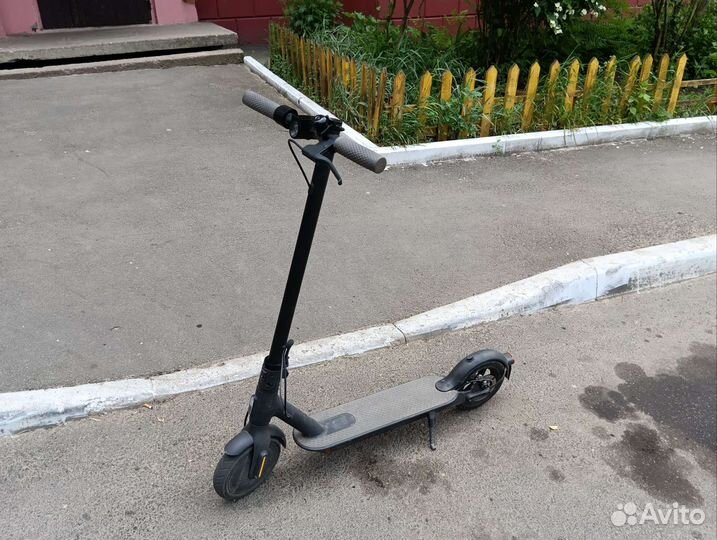 Электросамокат Xiaomi Mi Electric Scooter 1s