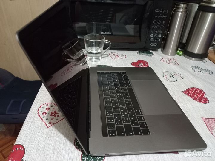 Macbook pro 15,4 A1990 2019 г