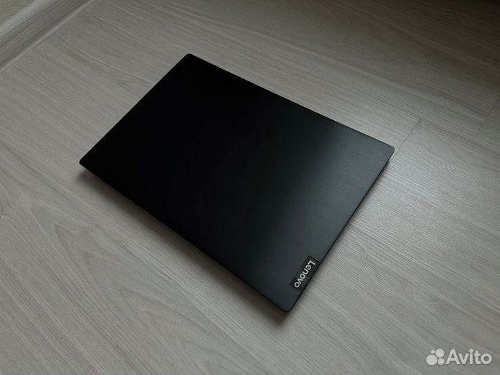 Ноутбук Lenovo AMD