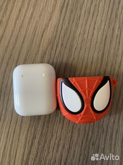 Apple AirPods 2