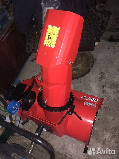 Снегоуборочная насадка на мотоблок