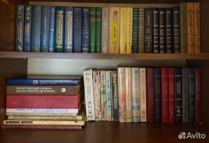 Книги и учебники, детективы, художественная