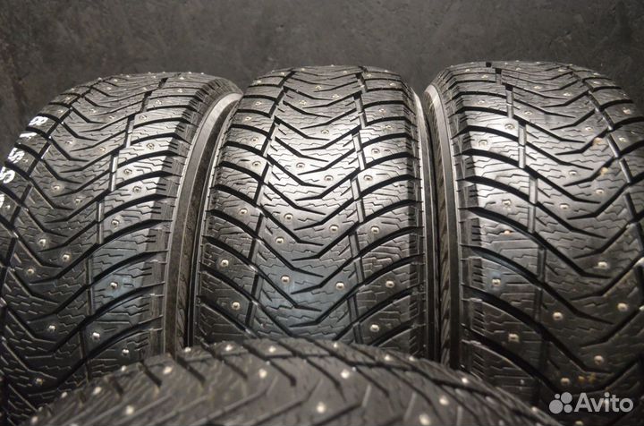 Yokohama IceGuard Stud IG65 215/55 R18 99T