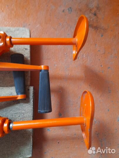 Ручная дрель производства Польша