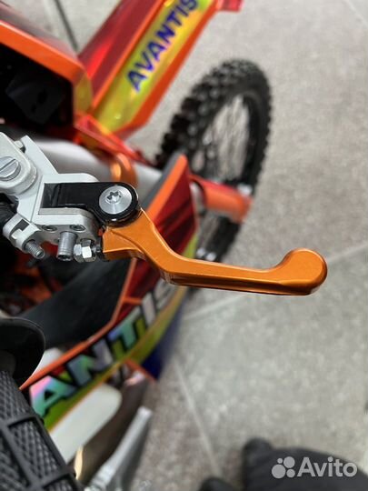 Мотоцикл K23: рама ктм, 27 л.с., складные рычаги и японская точность