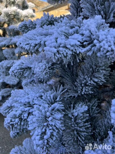 Ель искуственная заснеженная
