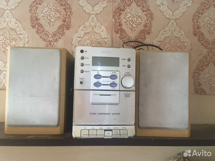 Музыкальный центр sanyo