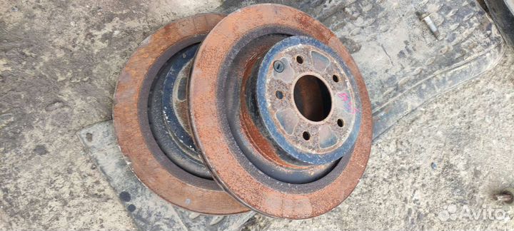 Тормозной диск на Инфинити EX25 /EX35