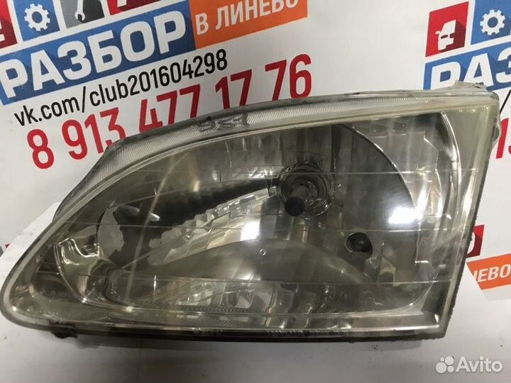 Фара галогеновая передняя левая Toyota Corolla