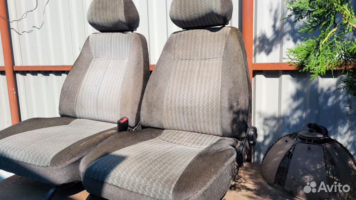 Автомобильные сиденья